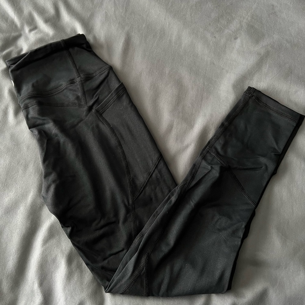 TIL YOU COLLAPSE resilient heart booty leggings